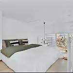 Downtown Apartment With Balcony
